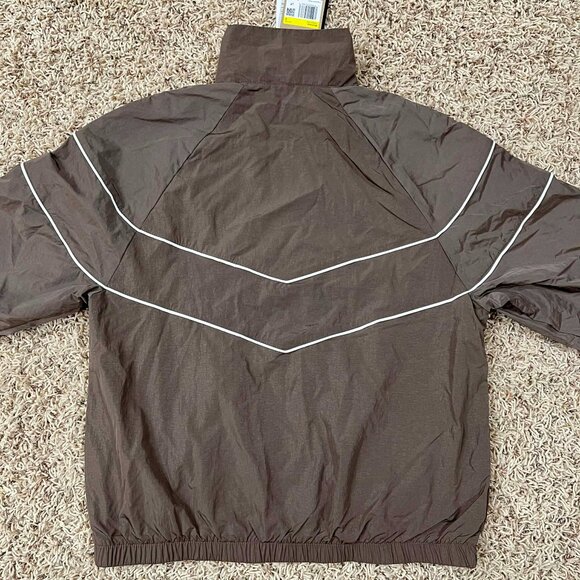 Nike Windrunner Women's Loose UV Woven Full-Zip Jacket FV6304-004, Size S (New) - Picture 9 of 14